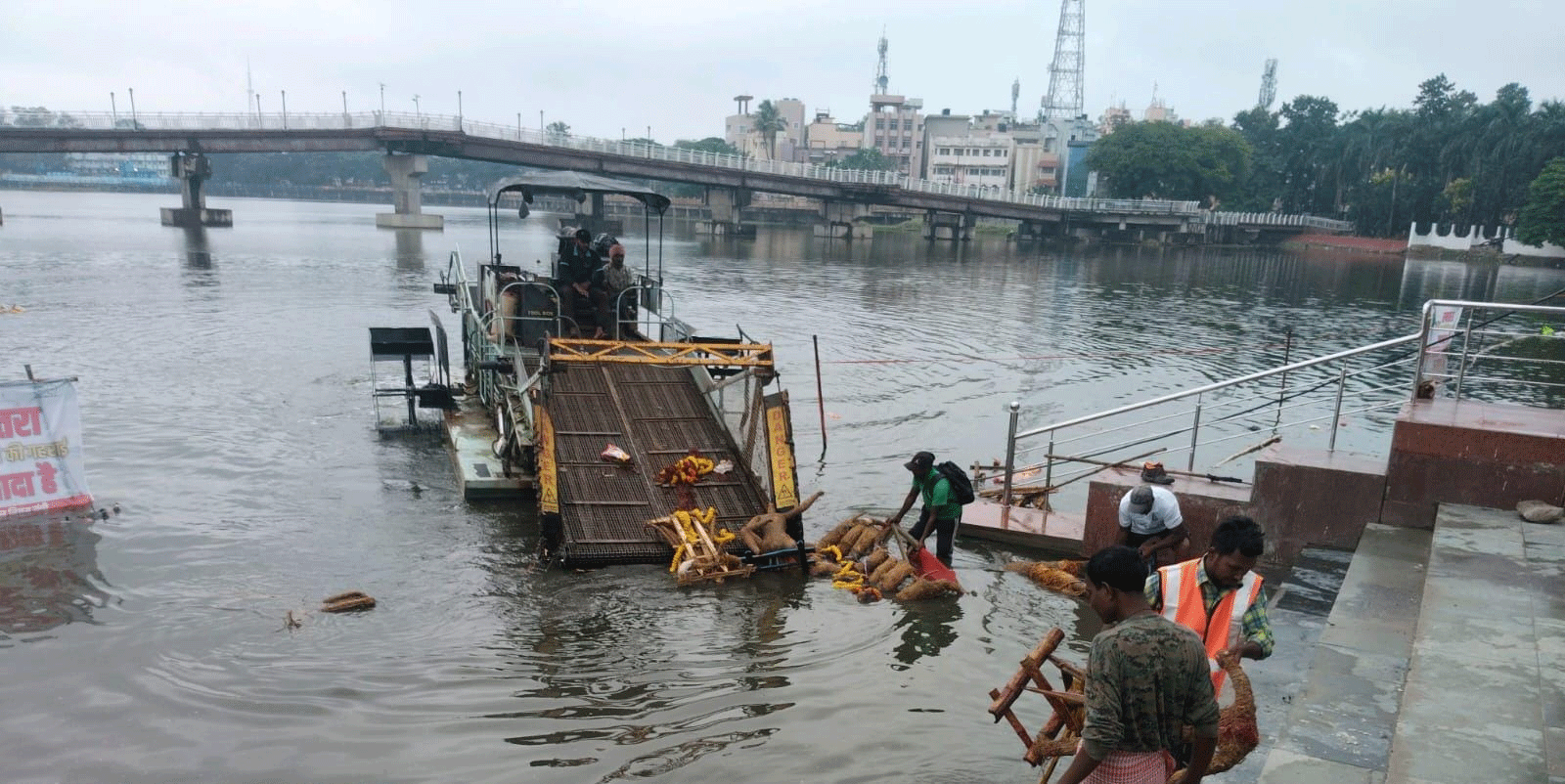 छठ पूजा के बाद रांची में चला सफाई अभियान