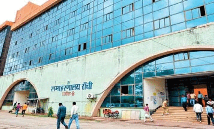 मांडर जमीन विवाद: पीड़िता ने फर्जीवाड़े का लगाया आरोप, जांच की मांग की