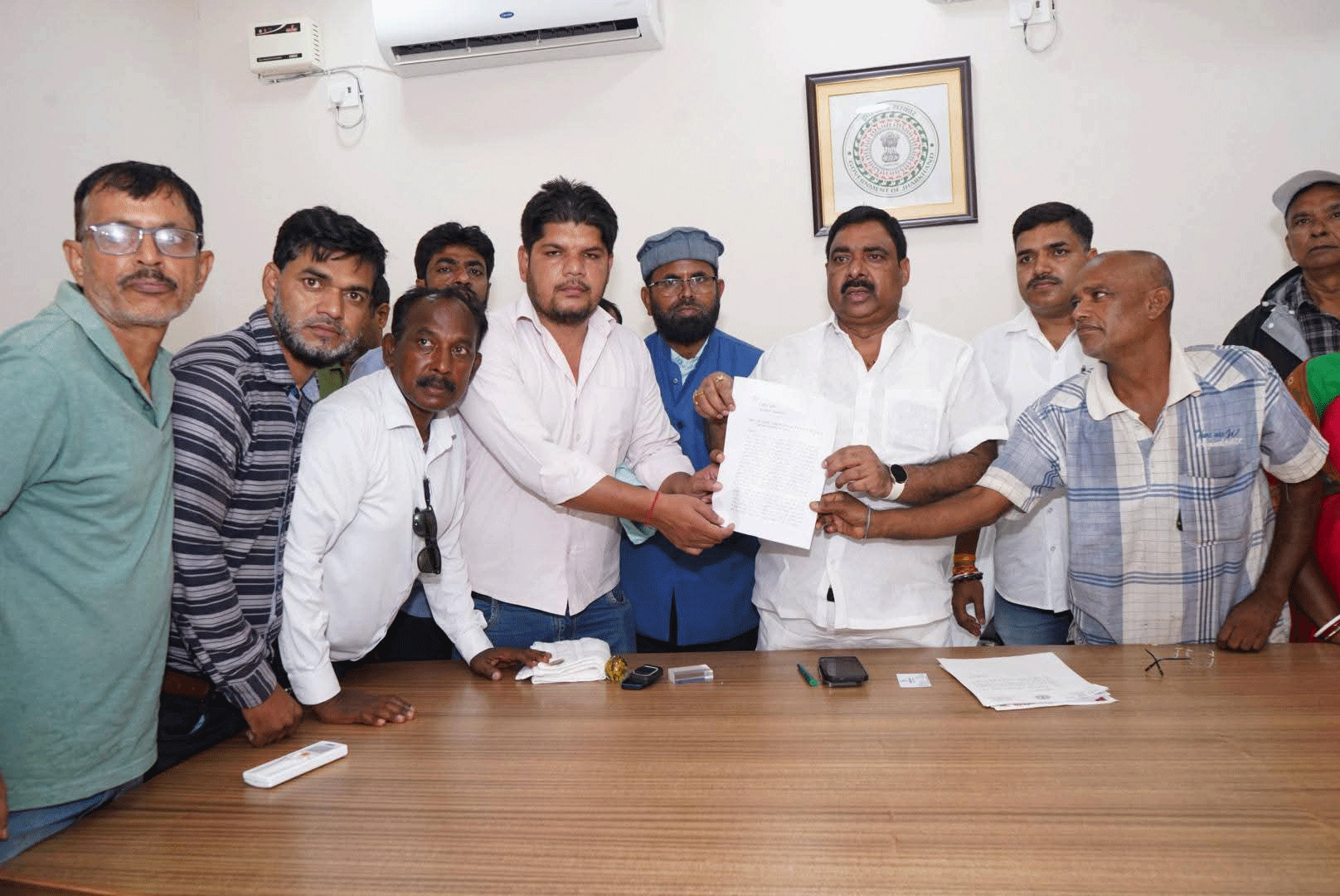 HEC सप्लाई मजदूरों ने श्रम एवं उद्योग मंत्री से की मुलाकात, मिला आश्वासन