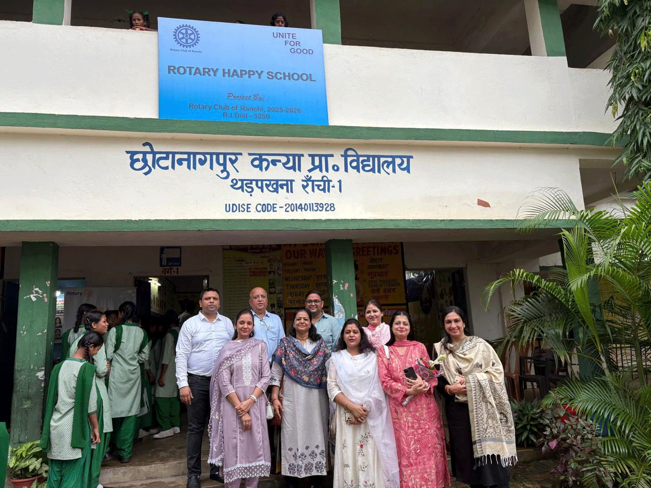 रोटरी क्लब ने छोटानागपुर गर्ल्स स्कूल को लिया गोद