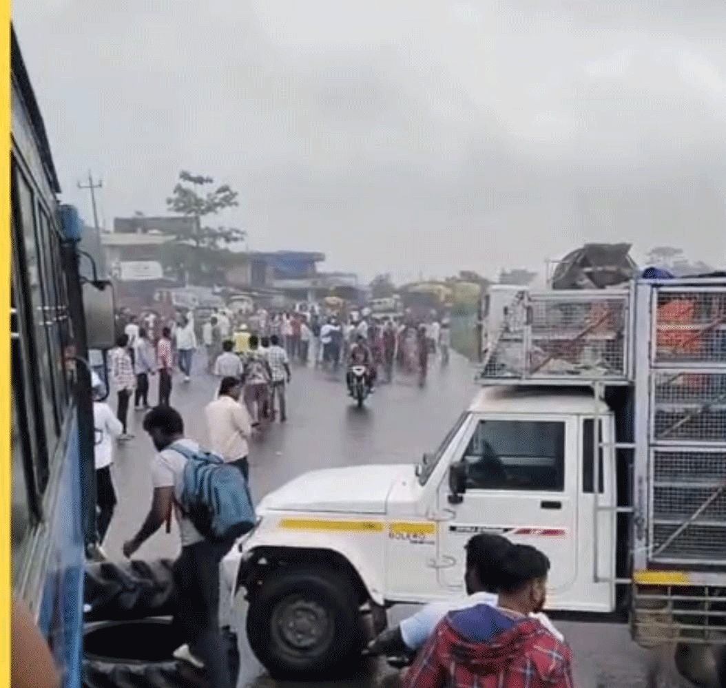 रांची: जगन्नाथपुर मेला देखने जा रहे परिवार को ट्रक ने कुचला, दो मासूम व मां की मौत