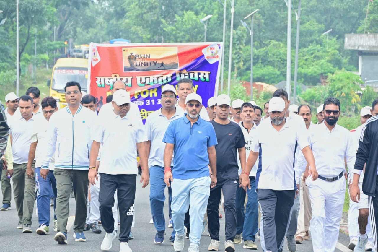 गिरिडीह :  राष्ट्रीय एकता दिवस पर न्यू पुलिस लाइन में रन फॉर यूनिटी का आयोजन