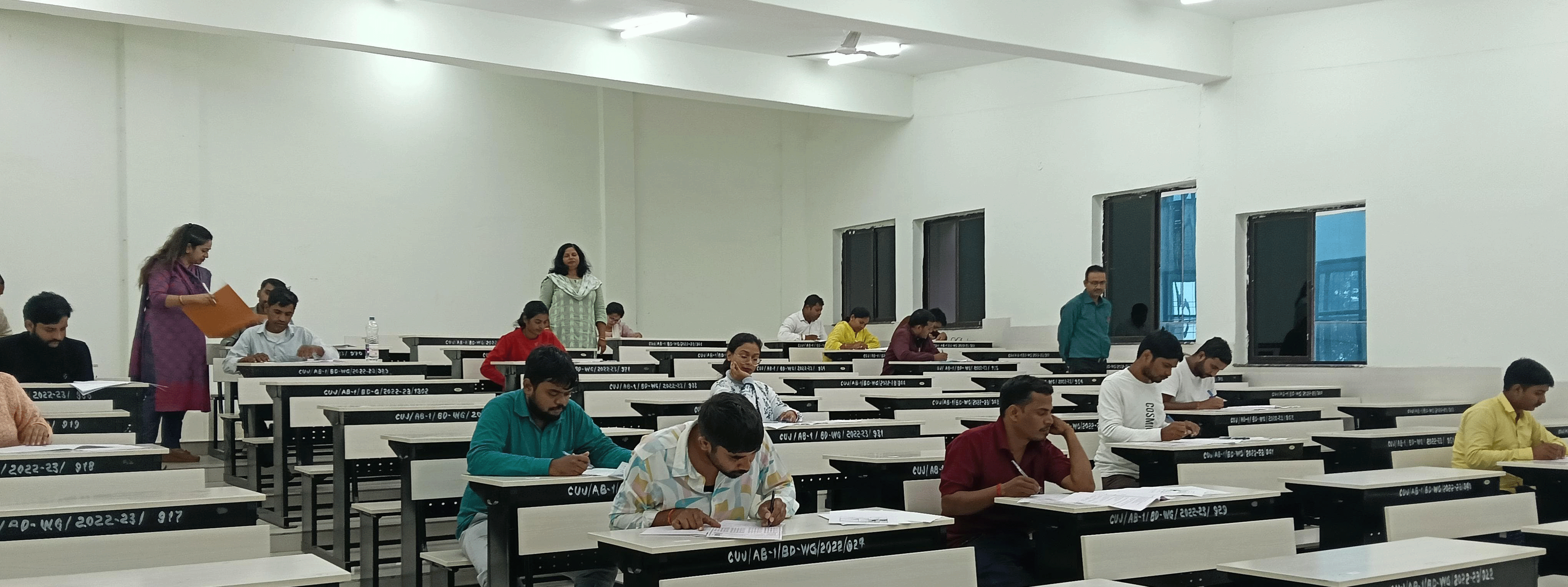 झारखंड केंद्रीय विश्वविद्यालय में शिक्षेत्तर कर्मचारी चयन परीक्षा 2025 का सफल आयोजन