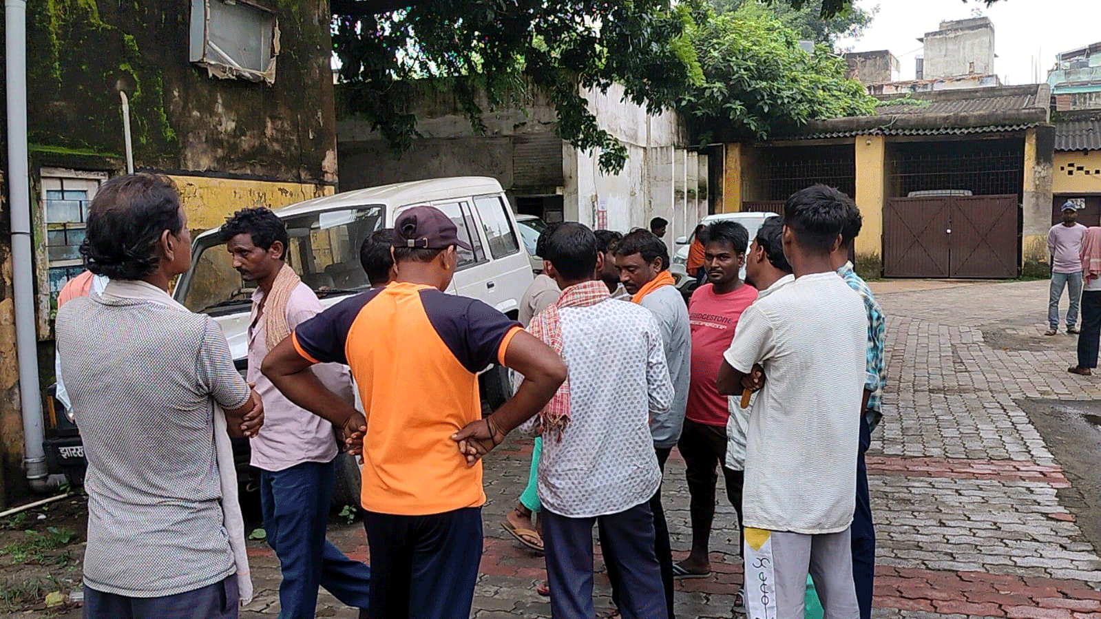 गिरिडीह : सड़क हादसे में बाइक सवार युवक की मौत