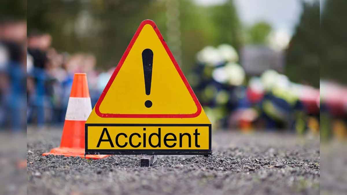 वैशाली :  सड़क हादसे में दो की मौत, चार गंभीर रूप से घायल