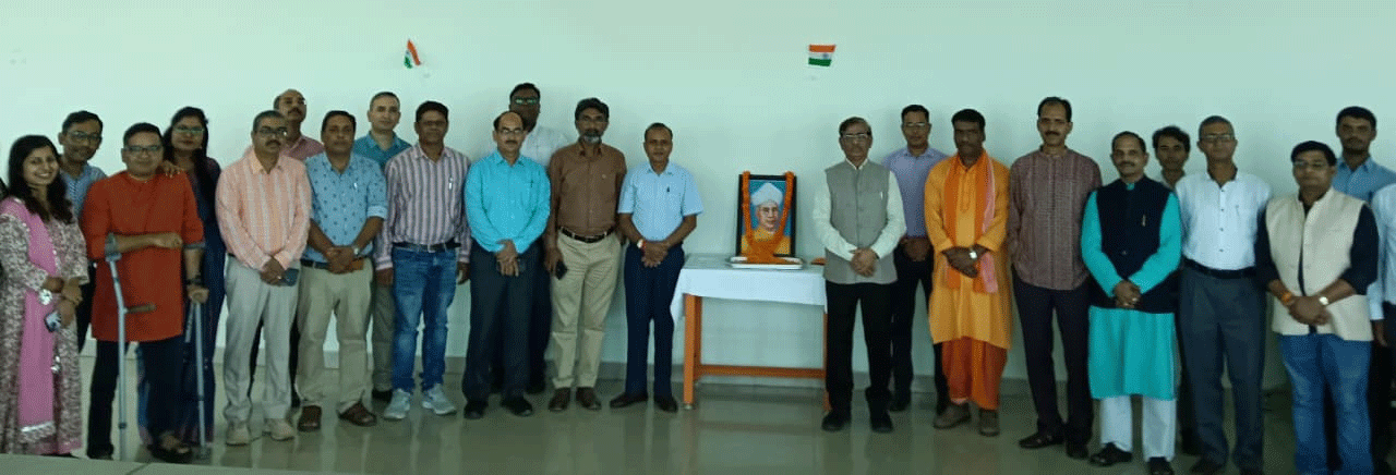 शिक्षक राष्ट्र निर्माता होते हैं: कुलपति क्षिति भूषण