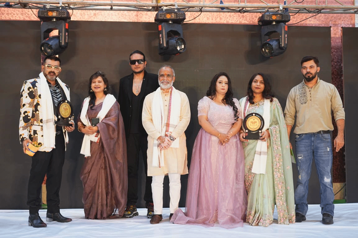 गोल्डन बुक अवॉर्ड 2025,रांची में 50 से अधिक शिक्षकों का सम्मान, ‘मारिका’ डिज़ाइनर शो रहा आकर्षण