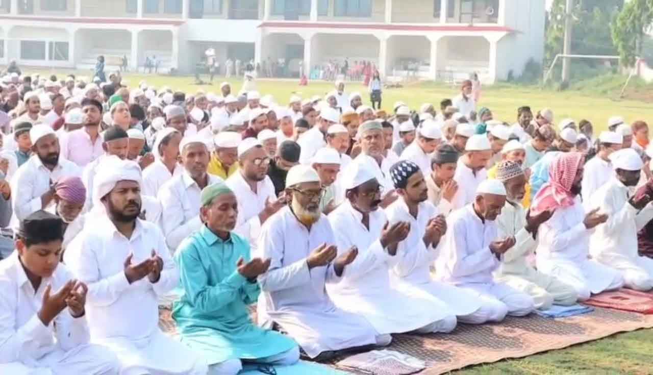 धनबाद :  अकीदत और अमन के साथ मनी बकरीद, प्रशासन रही मुस्तैद
