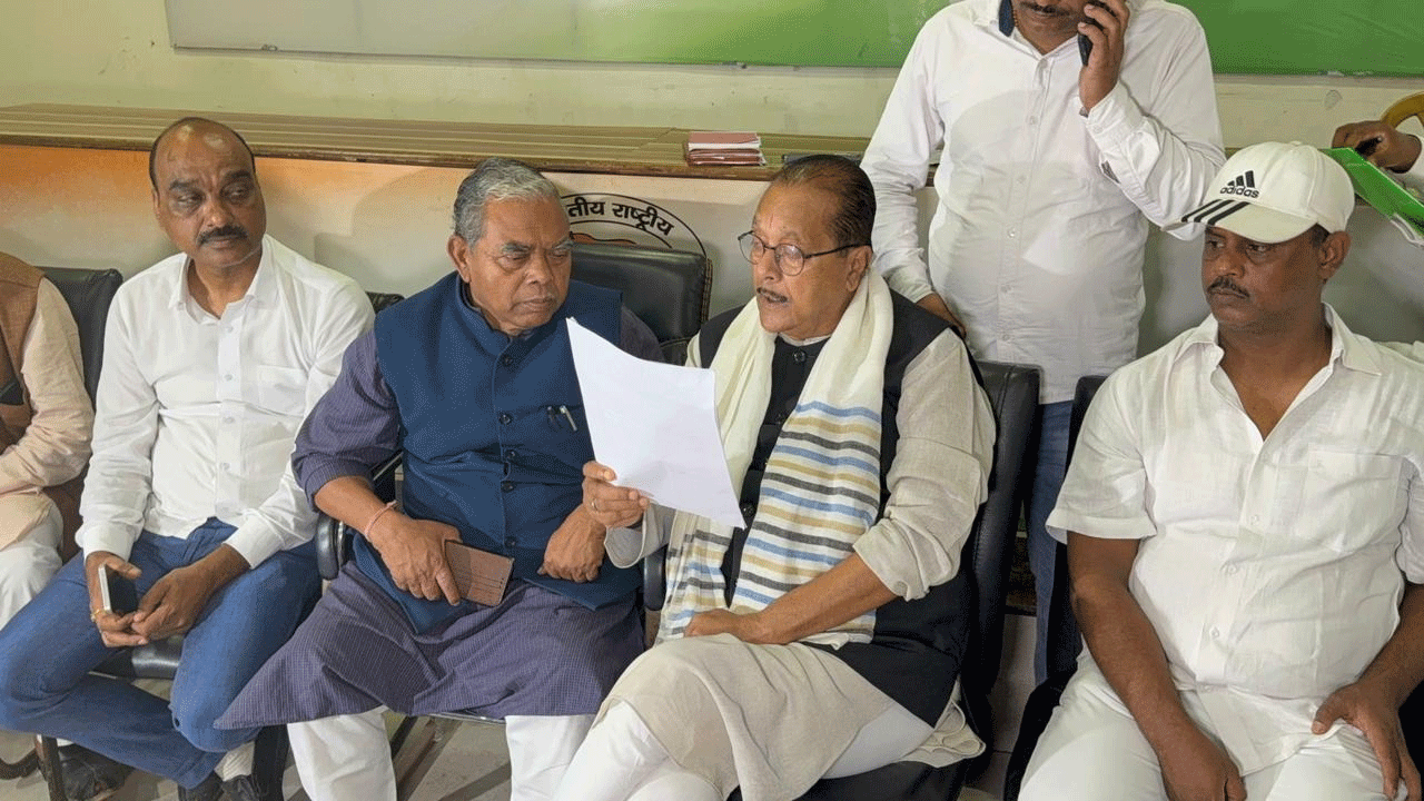 अफसरों को बदलनी होगी टालमटोल की नीतिः राधाकृष्ण