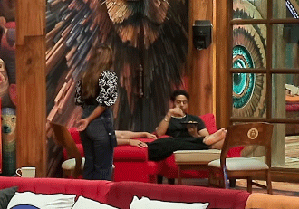 Bigg Boss 19: नीलम गिरी का गौरव खन्ना पर फूटा गुस्सा, कहा -यहां कुछ उखाड़ नहीं रहे