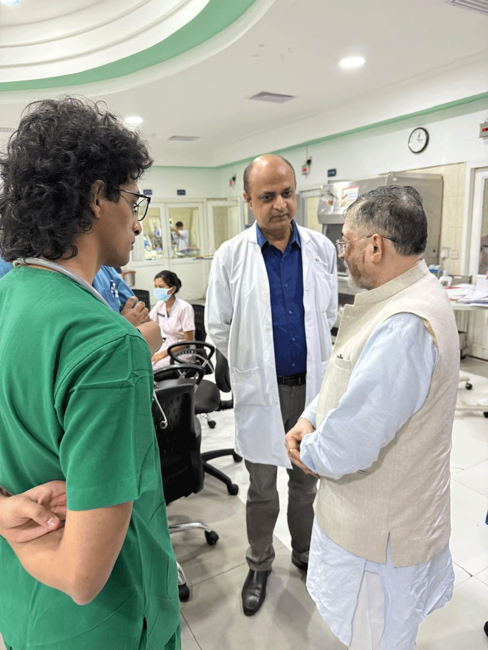 राज्यपाल ने अपोलो अस्पताल प्रबंधन से शिक्षा मंत्री के स्वास्थ्य की जानकारी ली