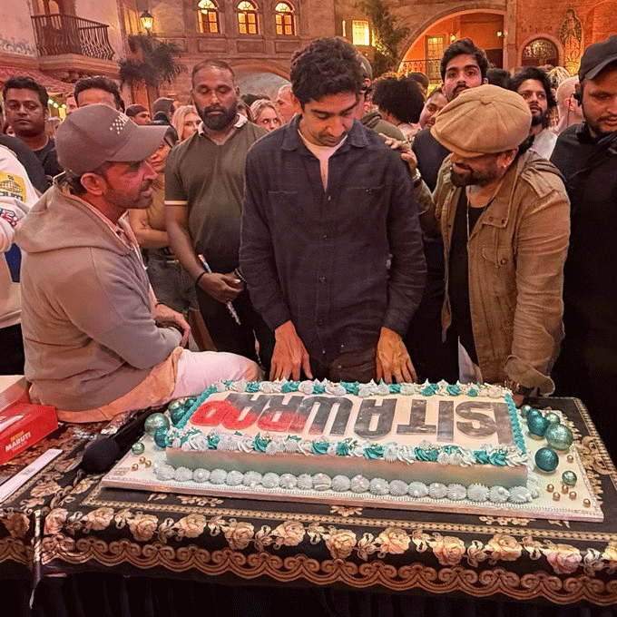 'वॉर 2' की शूटिंग पूरी होने पर भावुक हुए ऋतिक रोशन, इस दिन होगी रिलीज