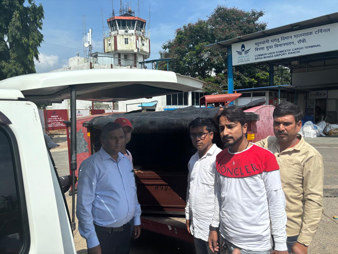 सीएम हेमंत सोरेन की पहल पर सऊदी अरब में मृत धनंजय महतो का पार्थिव शरीर स्वदेश आया