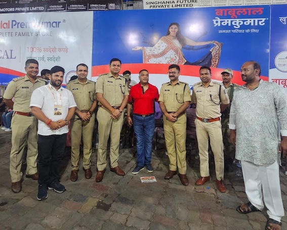 रांची में दुर्गा पूजा की सुरक्षा व्यवस्था कड़ी, SSP ने देर रात किया पंडालों का निरीक्षण