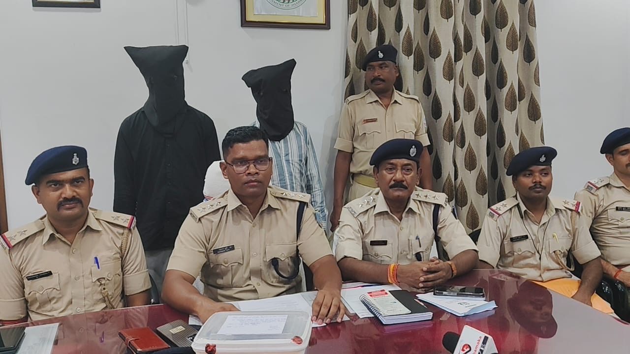 चाईबासा: पुरानी रंजिश को लेकर हुई थी सुमित यादव की हत्या, दो आरोपी गिरफ्तार