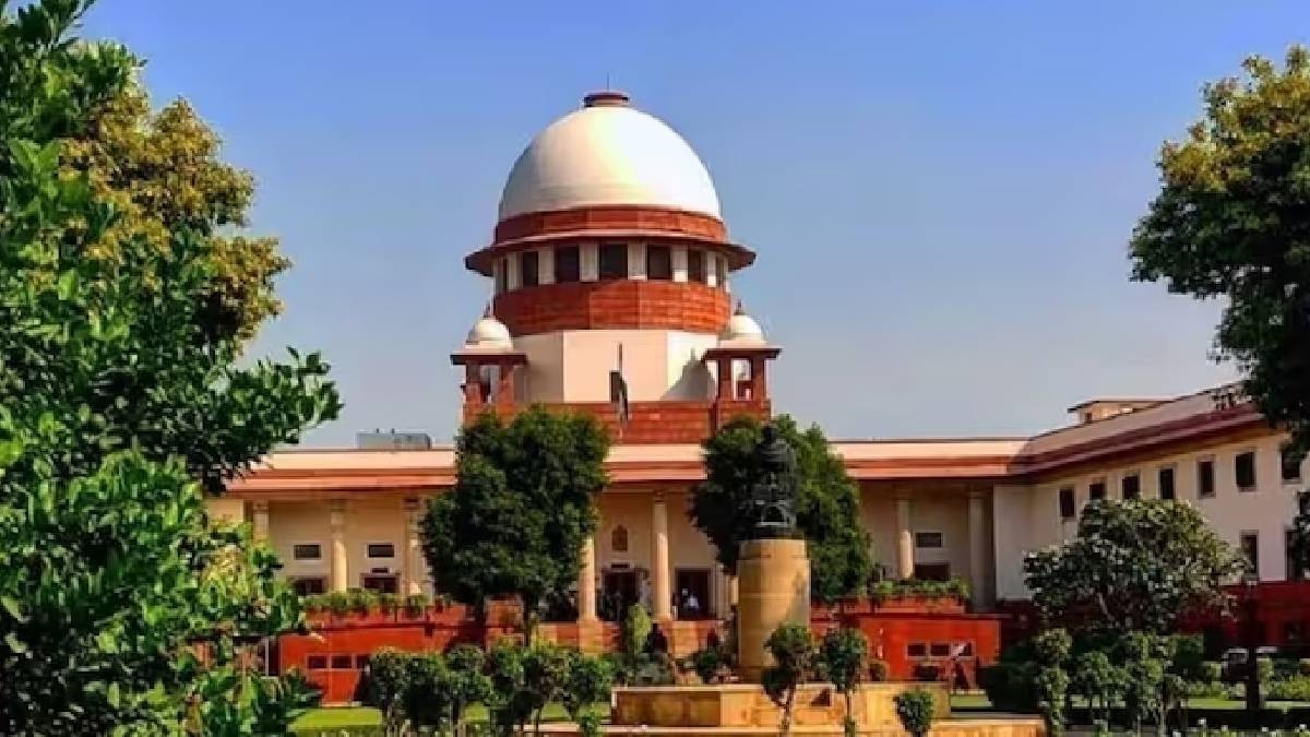 सुप्रीम कोर्ट ने राज्य सरकार के खिलाफ चल रहे कंटेम्प्ट पीटिशन के फैसले पर रोक लगायी