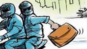 देवघर:  सीएसपी संचालक से दिनदहाड़े लाखों की लूट