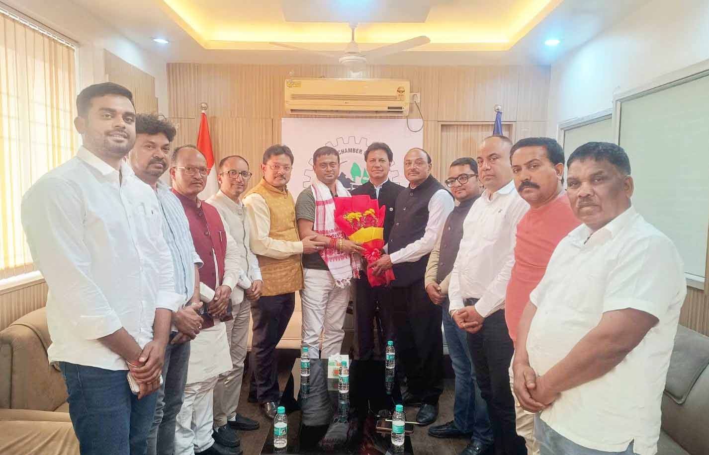 चाईबासा नगर परिषद के नवनिर्वाचित अध्यक्ष नितिन प्रकाश का झारखंड चैंबर में अभिनंदन