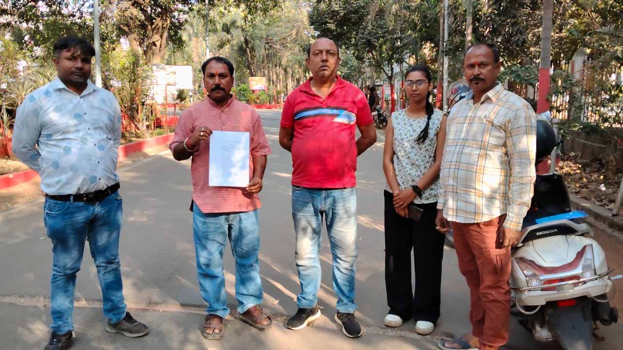 देवघर नगर निगम: वार्ड 13 प्रत्याशी महादेव पासवान ने DC से री-काउंटिंग की मांग की