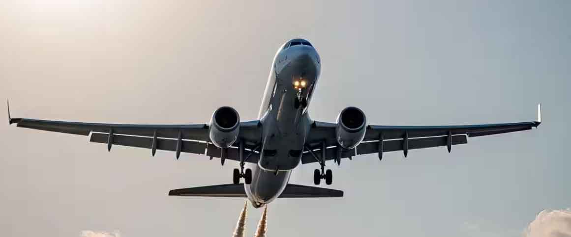 खामनेई की मौत का साइड इफेक्ट, सैंकड़ों फ्लाइट कैंसल, मिडिल ईस्ट के देशों में हजारों यात्री फंसे