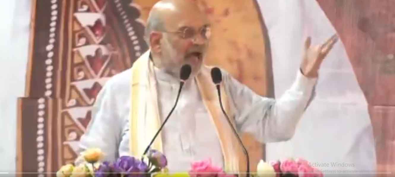 अमित शाह ममता बनर्जी पर हुए हमलावर, कहा, बांग्लादेशी घुसपैठियों से राज्य को भर दिया