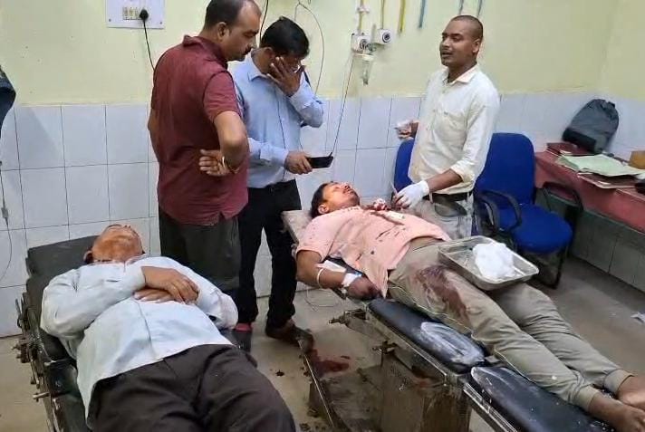 धनबादः सड़क निर्माण के विवाद में तोपचांची में खूनी संघर्ष, मुखिया समेत 6 घायल