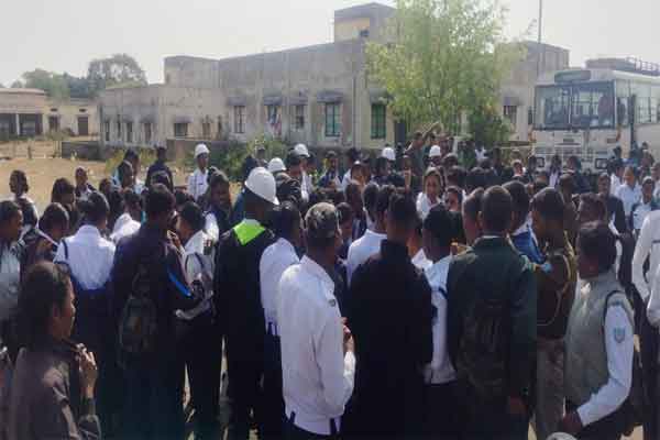 काला बिल्ला विवाद: झारखंड पुलिस मेंस एसोसिएशन ने कहा – ये अनुशासनहीनता