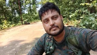 सारंडा में शौर्य की मिसाल: कोबरा 209 बटालियन के कांस्टेबल विक्रम यादव ने गोली लगने के बाद भी संभाला मोर्चा